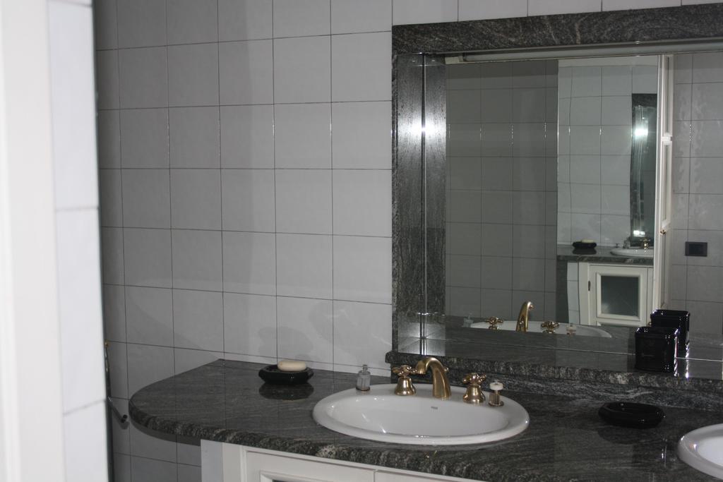 Cascina Ciosse B&B Grognardo Rum bild