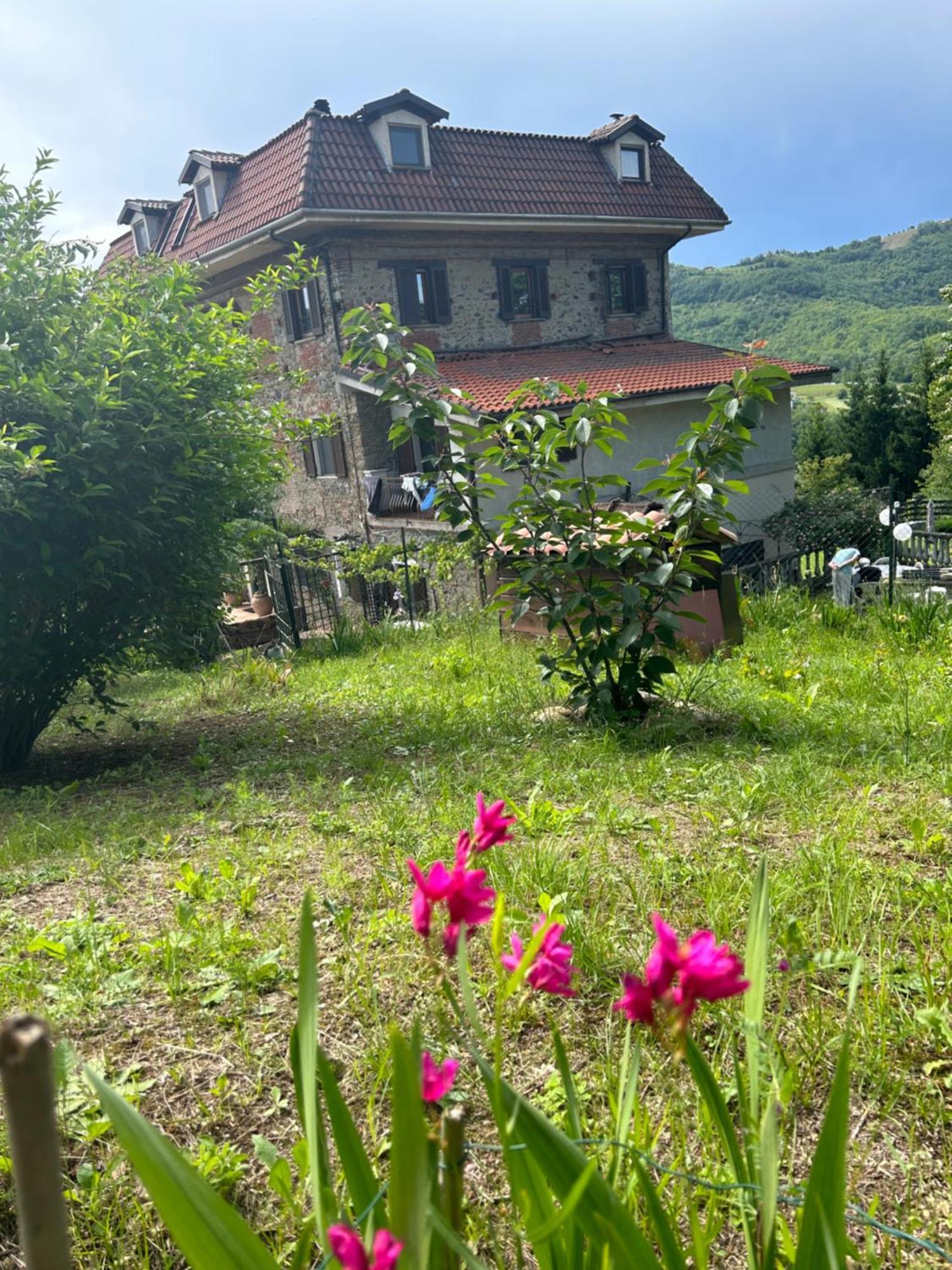 Cascina Ciosse B&B Grognardo Exteriör bild